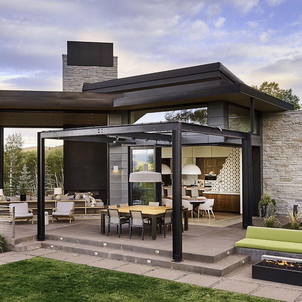 Seamless flow to outdoor living